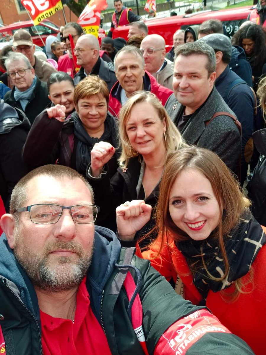 Le Parti communiste français était présent en nombre ce midi devant le tribunal de Lille pour apporter notre soutien à Jean-paul Delescaut, secrétaire de UD CGT NORD. Syndicalistes ! Pas terroristes ! Nous ne le répéterons jamais assez !