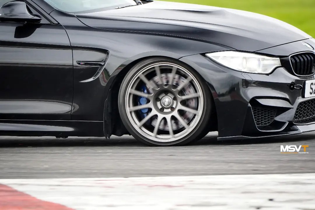 CarManToday's tweet photo. M4 getting a work-out at #Bedford Autodrome on Monday Is #throwitinthursday a thing?
#bmwm4 #msvtrackdays 📸 Lee Marshall #msvtphotography #trackday #protrackwheels #msvt https://t.co/8ev5h46Qoc