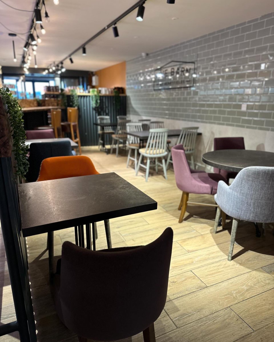 BarnBerryfields's tweet image. We’ve listened to our customers and have extended our cafe seating in our bakery and launched a brand new cafe menu that’s now produced by our incredible chef brigade including toasties, sandwiches, salads and small plates - message that friend now! 🙌 #lunch #cafe #coffee