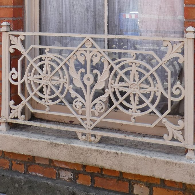 Conserving Your Dublin Period House course continues with talk 5 'Historic Ironwork: its history, significance and conservation' by Ali Davey, Tuesday 2nd April igs.ie/events/histori… This talk is available in person & online