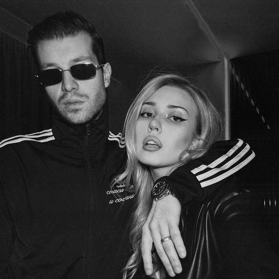 вам вообще норм, что у меня в полночь супер бэнгер бомба слово пацана бандитизм историческая жемчужина выходит? 

⏰              00 : 00 
     ”   ПИТЕР  ГОРОД  КРИМИНАЛА ;

——     нет тела - нет дела ! 

ЖДЁМ????? 🔥