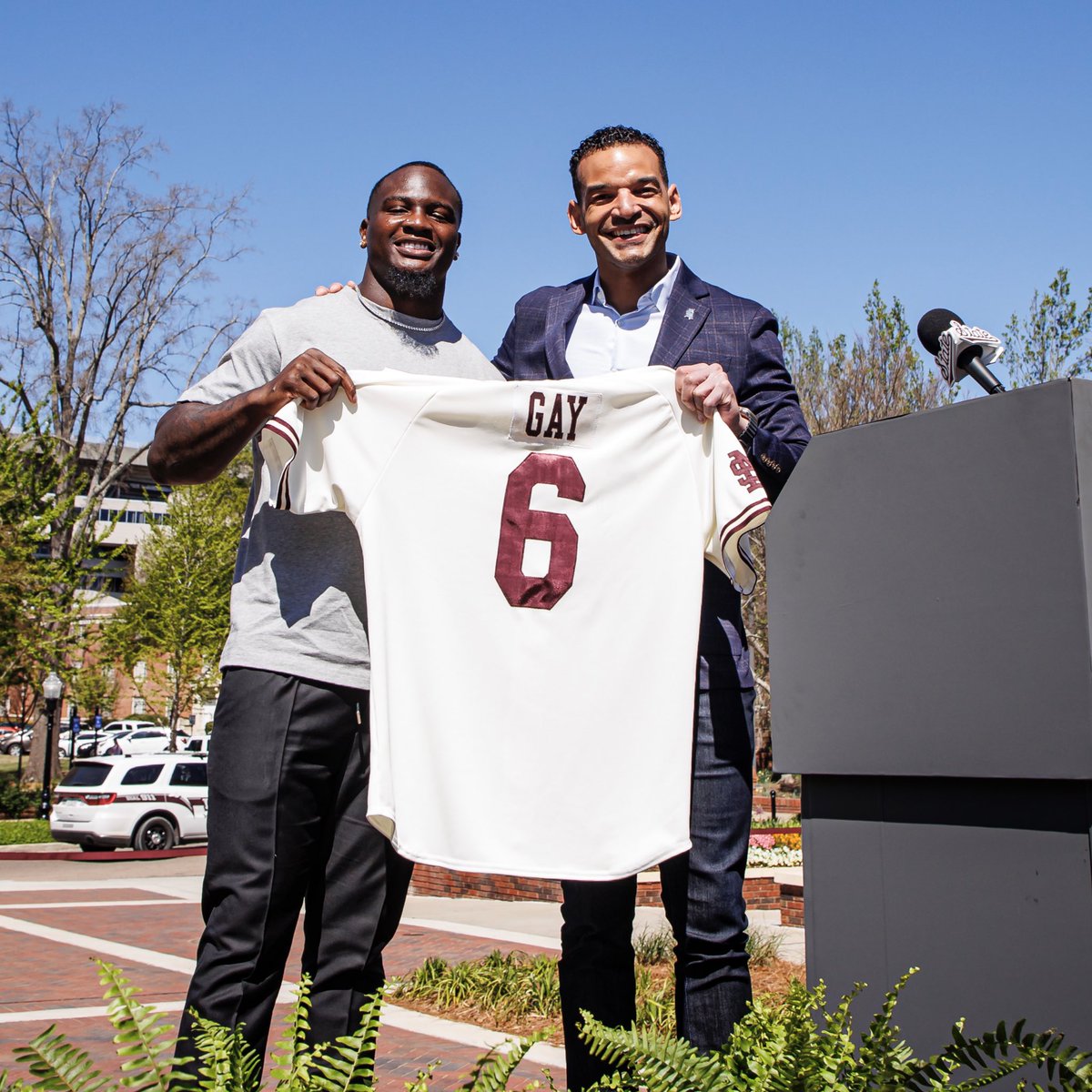 A champion on and off the field. Welcome home, @WillieGayJr! #HailState🐶 x @HailStateFB