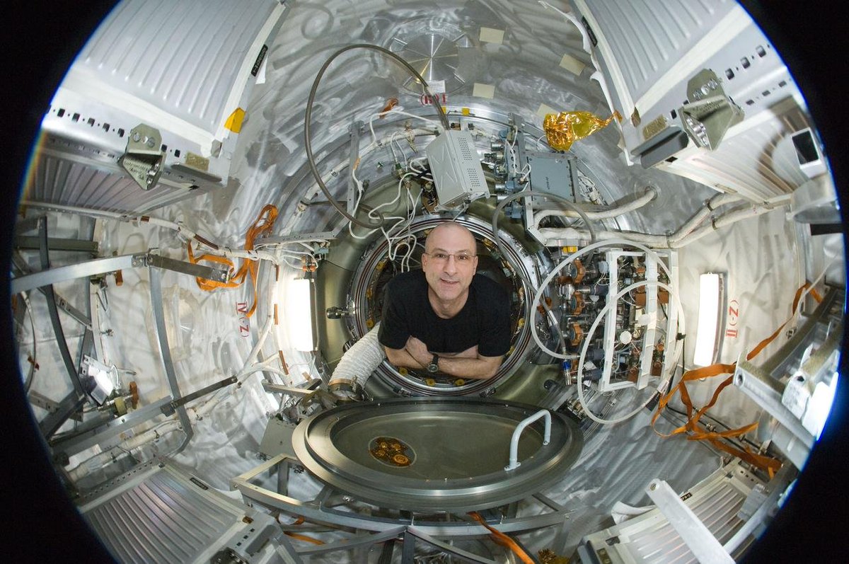 Astronaut @Astro_Pettit has been assigned to his fourth flight to the @Space_Station, currently set for September 2024: go.nasa.gov/4ahsGfR On previous flights, Pettit was celebrated for his space photography and invention of a zero g coffee cup.