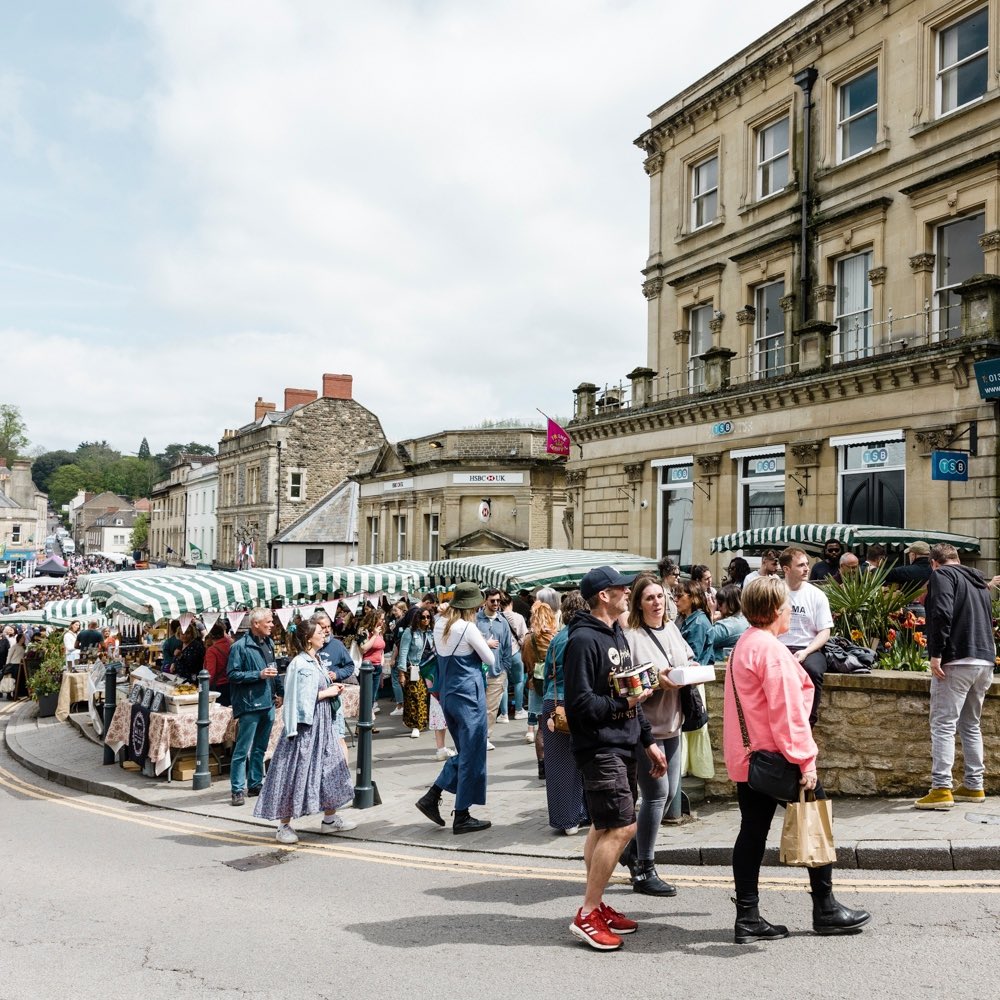 Calling all performing artists! On Sunday 7th July 2024 Frome Festival is teaming up with The Frome Independent @morethanamarket and we’re taking over the entertainment stages! Deadline for applications is Wednesday 3rd April @ 5pm. Find out more > fromefestival.co.uk/independent-ma…