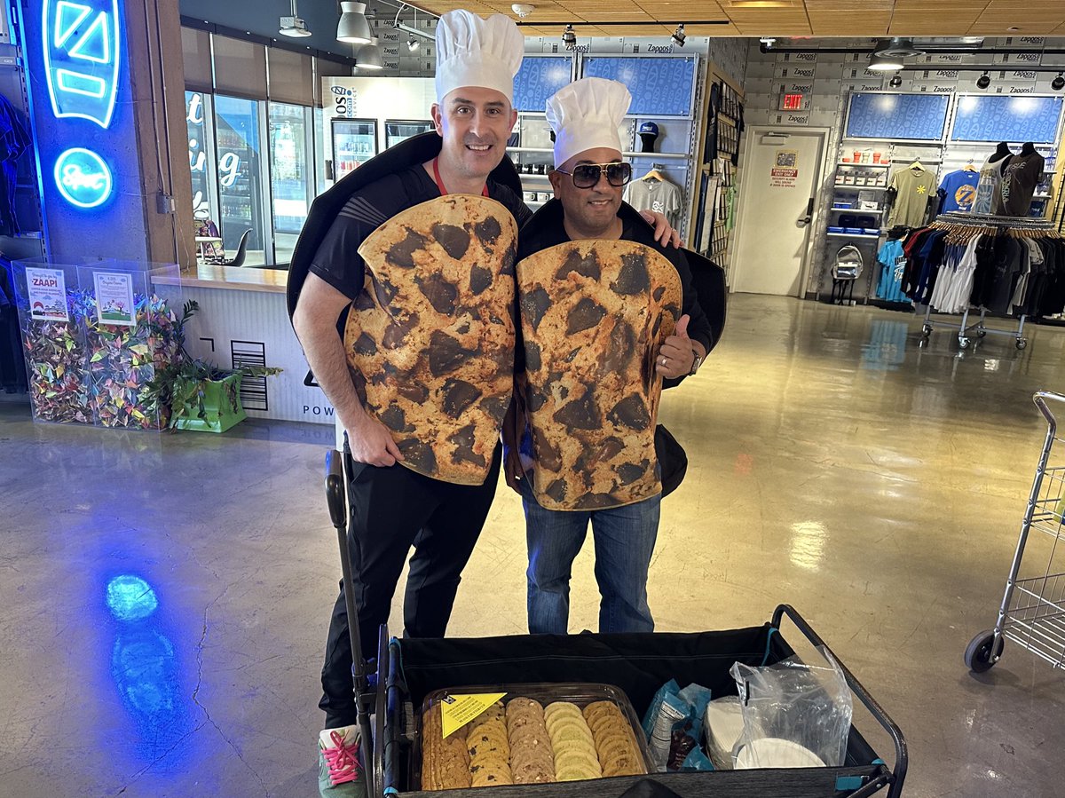 It’s hackathon week and our CEO &amp; CTO wanted to surprise our Zapponians on campus with some delicious cookies! They definitely dressed up for this event! 🤩
🍪
🍪
🍪
🍪#zappos #zapposculture #zapposfamily #cookies #hackathon