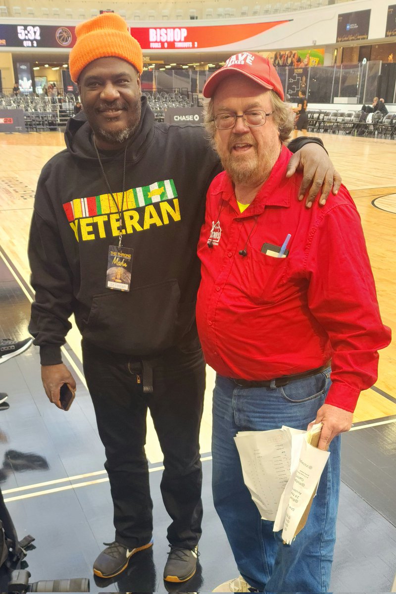 END OF 3 at the inaugural <a href="/TheThroneHoops/">The Throne</a> at the huge <a href="/americandream/">American Dream</a> in NJ

<a href="/BishopIretonWBB/">Bishop Ireton WBB</a> Stste Champ from VA - 56

Vs

Desert Vista <a href="/VistaGirls/">Desert Vista Girls Basketball</a> State Champs from AZ - 43

Games live on NBA TV/
35 second shot clock

More info/brackets thethronehoops.com

<a href="/SheGotGame7/">She Got Game Classic</a>