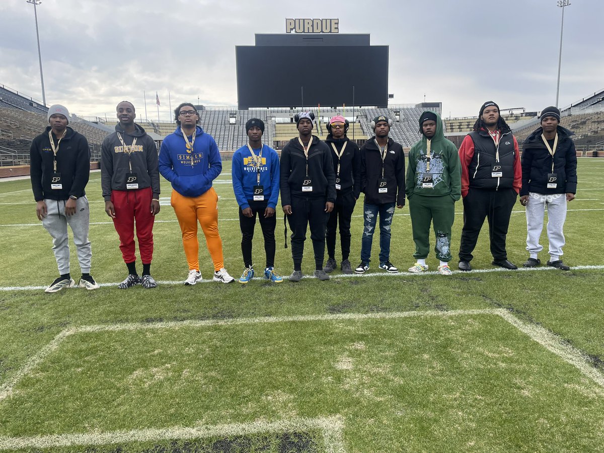 On behalf of the Simeon coaching staff, we wanted to extend our gratitude to @Coach_Walters, @CoachKaneBoiler, and @CoachNoahJoseph for inviting some of our top prospects to your spring practice. We are incredibly grateful for this opportunity. Thank you @BoilerFootball! #WGM🔵🟡