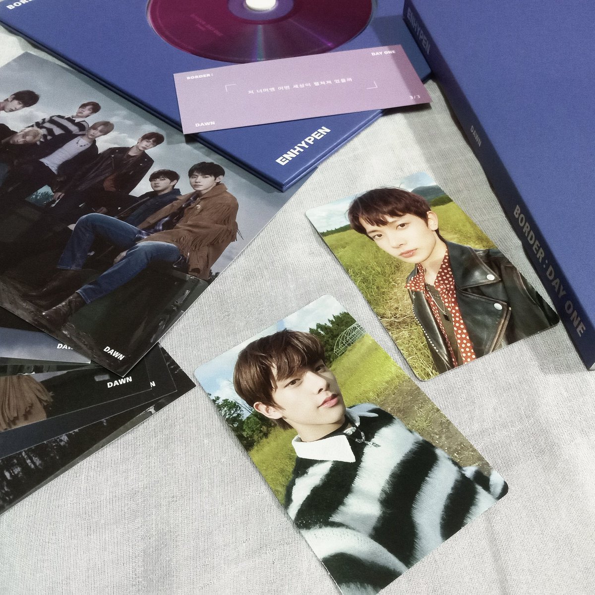 S_shinny_EN's tweet photo. 𝟐𝐠𝐞𝐭𝐡𝐞𝐫 𝐬𝐢𝐧𝐜𝐞 𝐝𝐚𝐲 𝐨𝐧𝐞 જ⁀➴❦🍃

#JAKE #SUNGHOON #HEESEUNG 
#BORDERDAYONE #ENHYPEN https://t.co/awgcN7pMLx