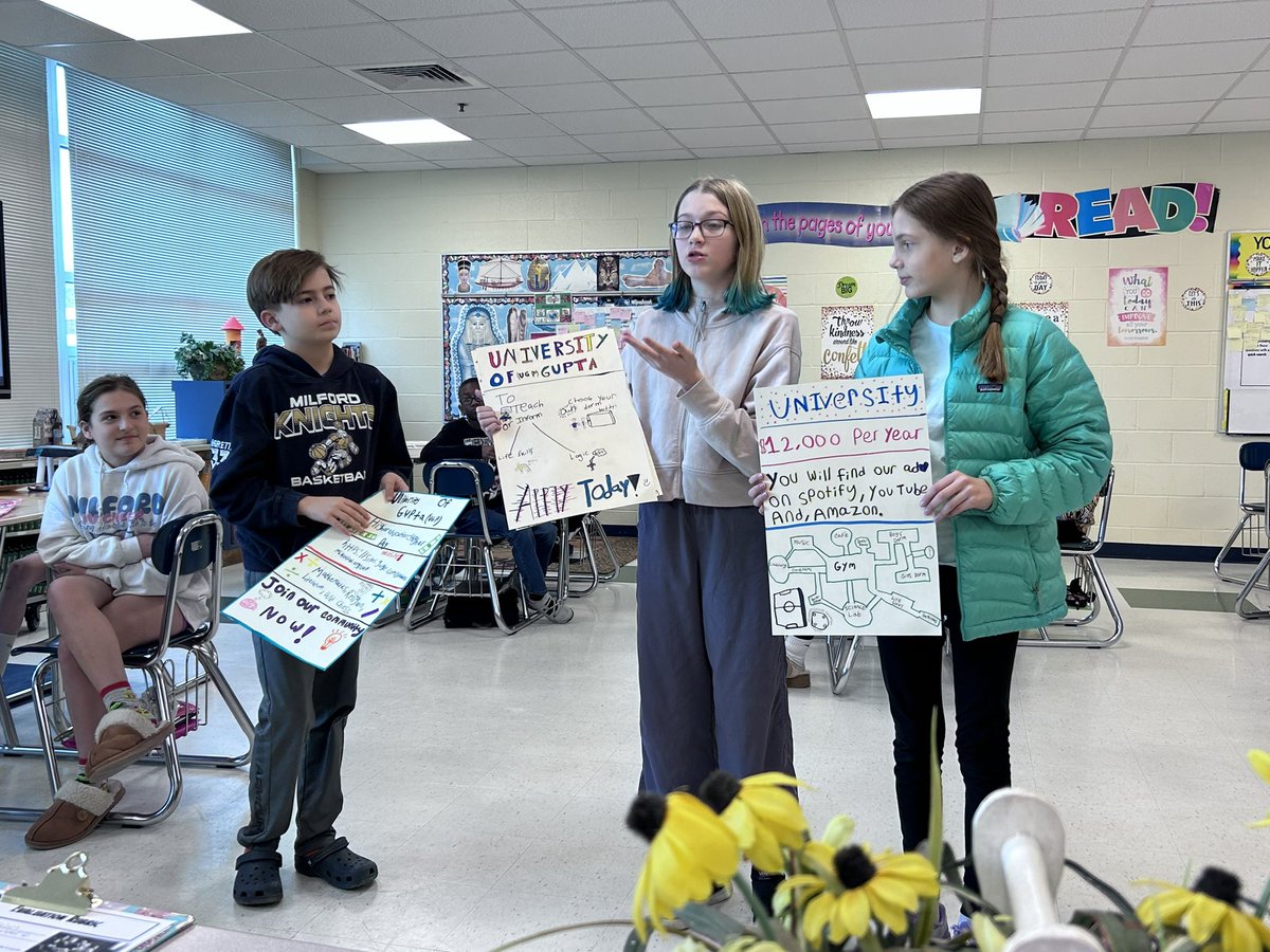 Mrs. Etense tweet media