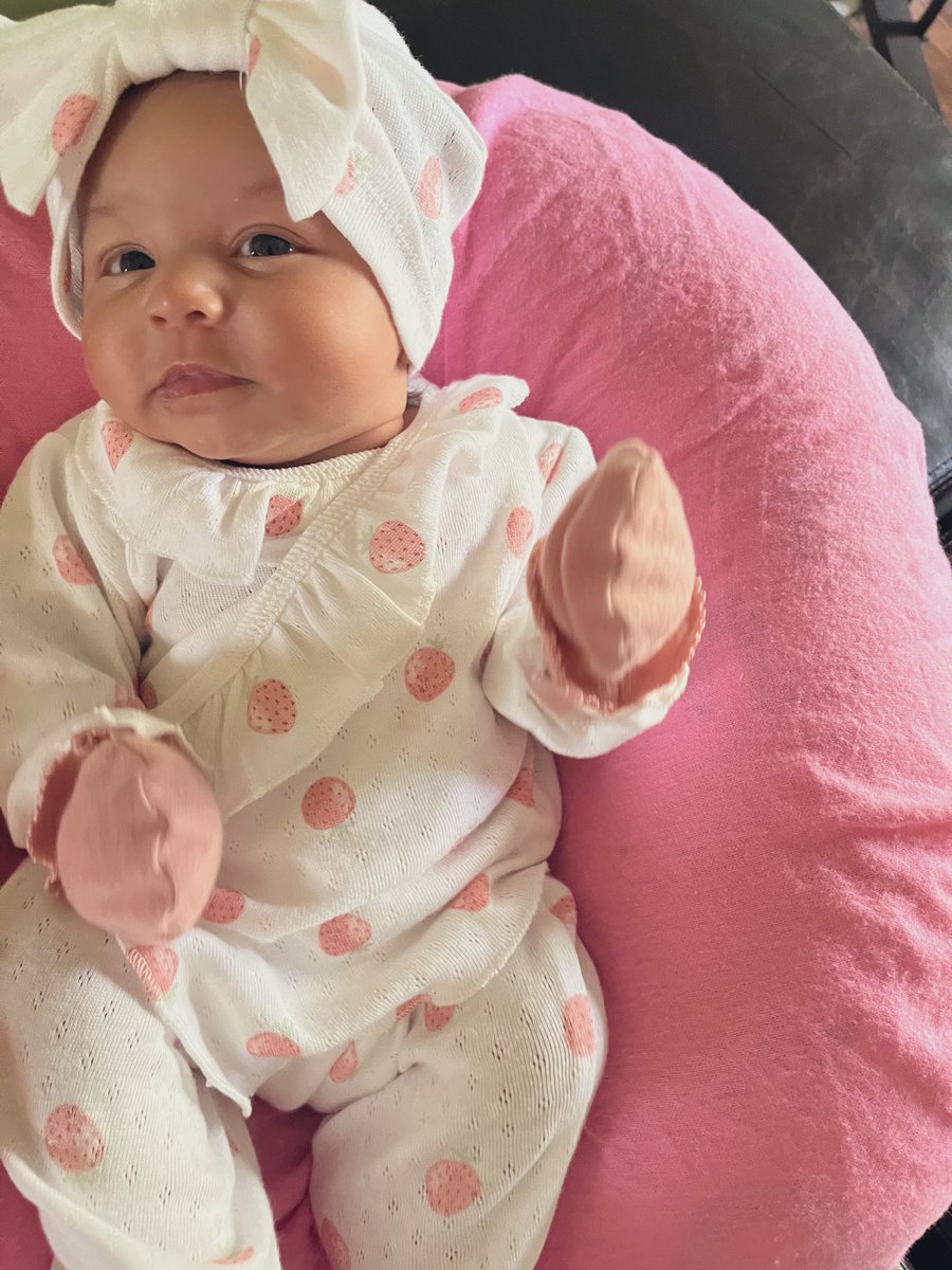 tyra_edge's tweet photo. Stop growing soo fast , mama can’t handle it 🥹🥲🫶🏼🫶🏼 https://t.co/N5Y4WQuybd