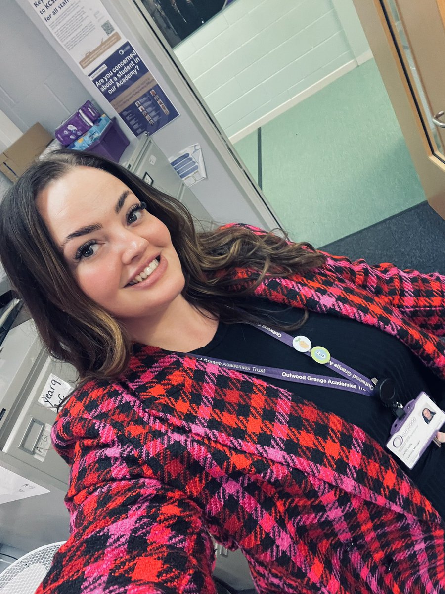 Miss Kelly tweet media