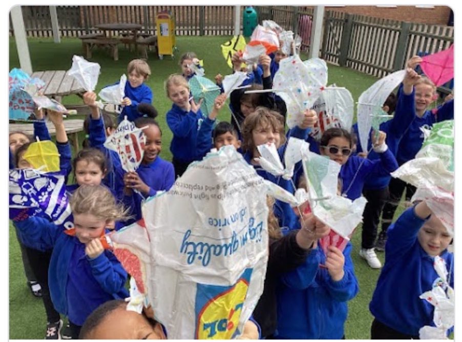 We finished our wonderful‘Somebody swallowed Stanley’ by making our own kites. They flew well in the wind! #somebodyswallowedstanley @sarahVroberts we hope you love them as much as we loved your book!