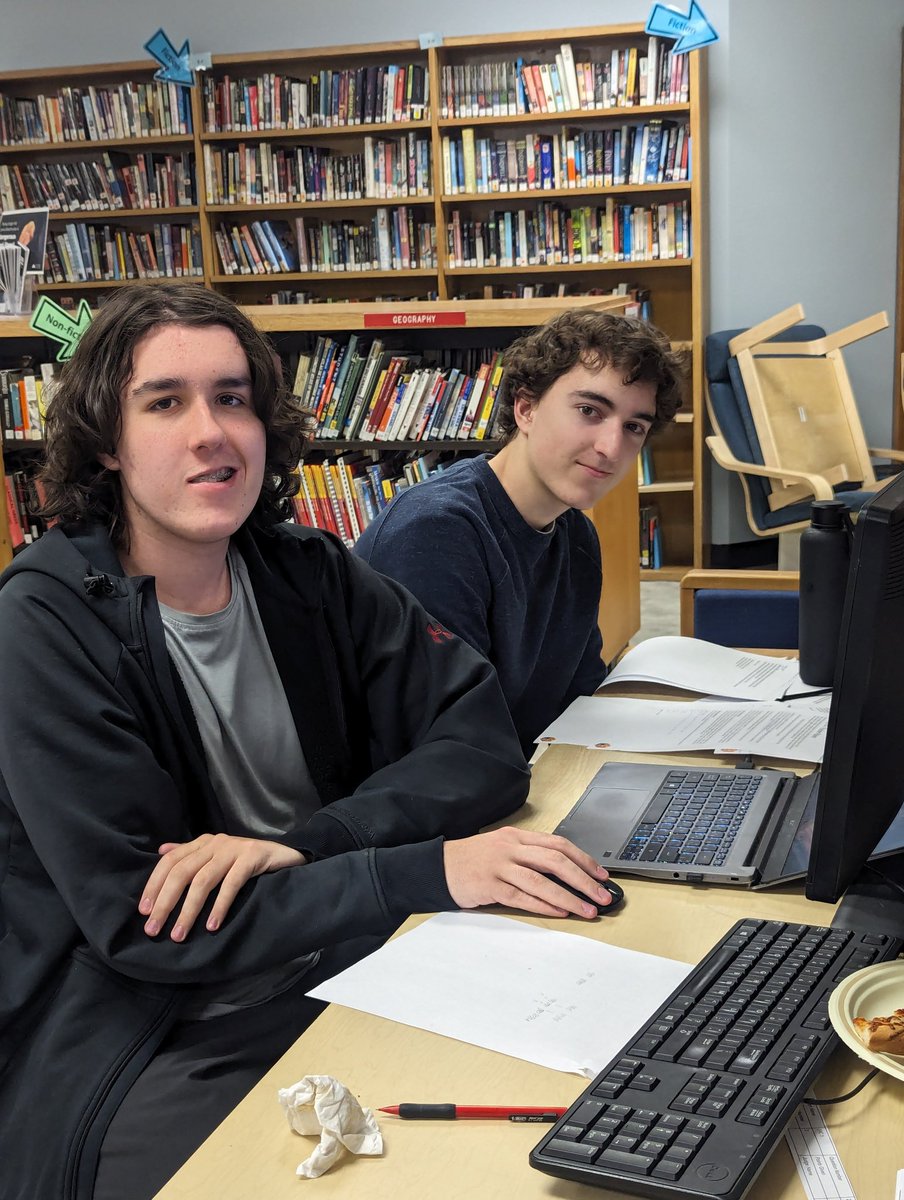 SilvaSonja's tweet image. Almost 3 hours in and they are still smiling and laughing! Keeping going @HolyCrossCSS #CodingTeam! 2 teams are currently in the top 4!