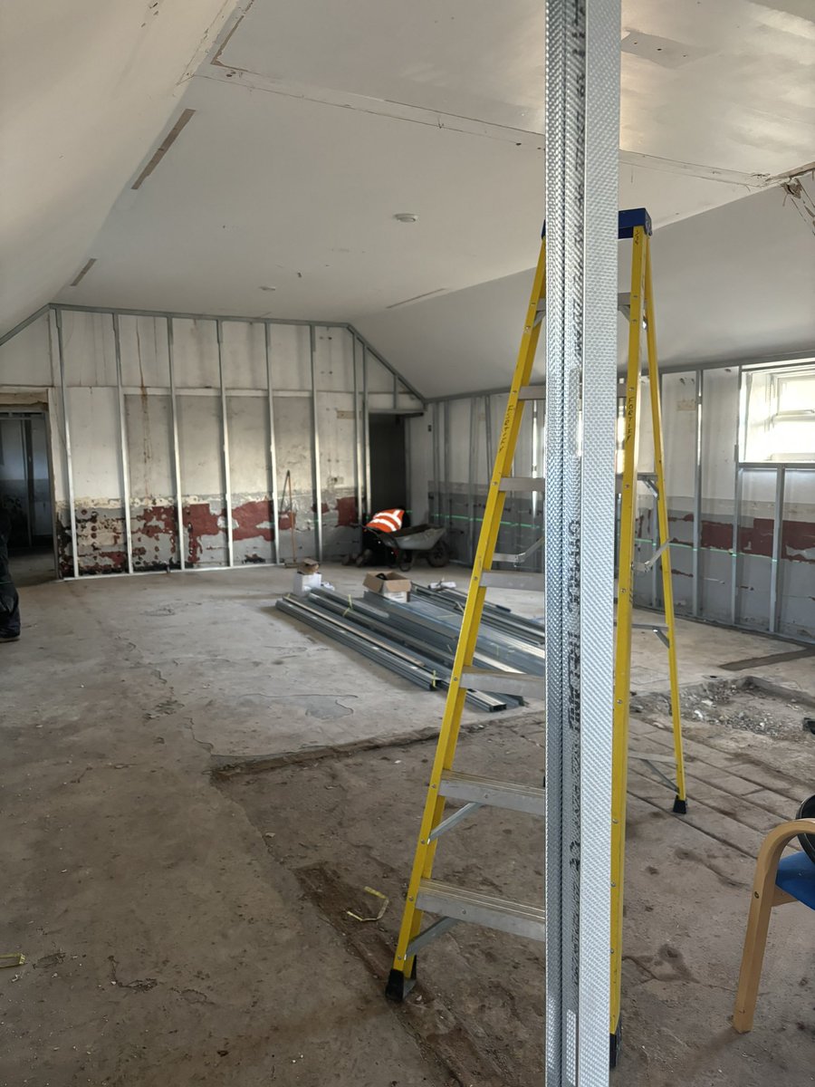 EPNorthEast's tweet image. 📣 @NorthlandColl  has launched their new #TLevel in #AnimalCare &amp;amp; Management!

The college is investing to improve their resources &amp;amp; animal enclosures so they can help their students develop their skills &amp;amp; enhance animal welfare. 🐴 🐒

Find out more ➡️ orlo.uk/I24VL