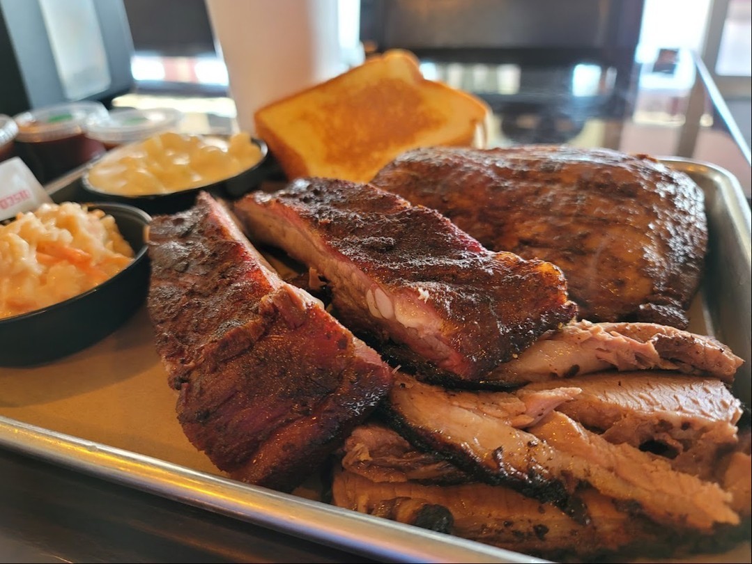 King's Smoked BBQ tweet media