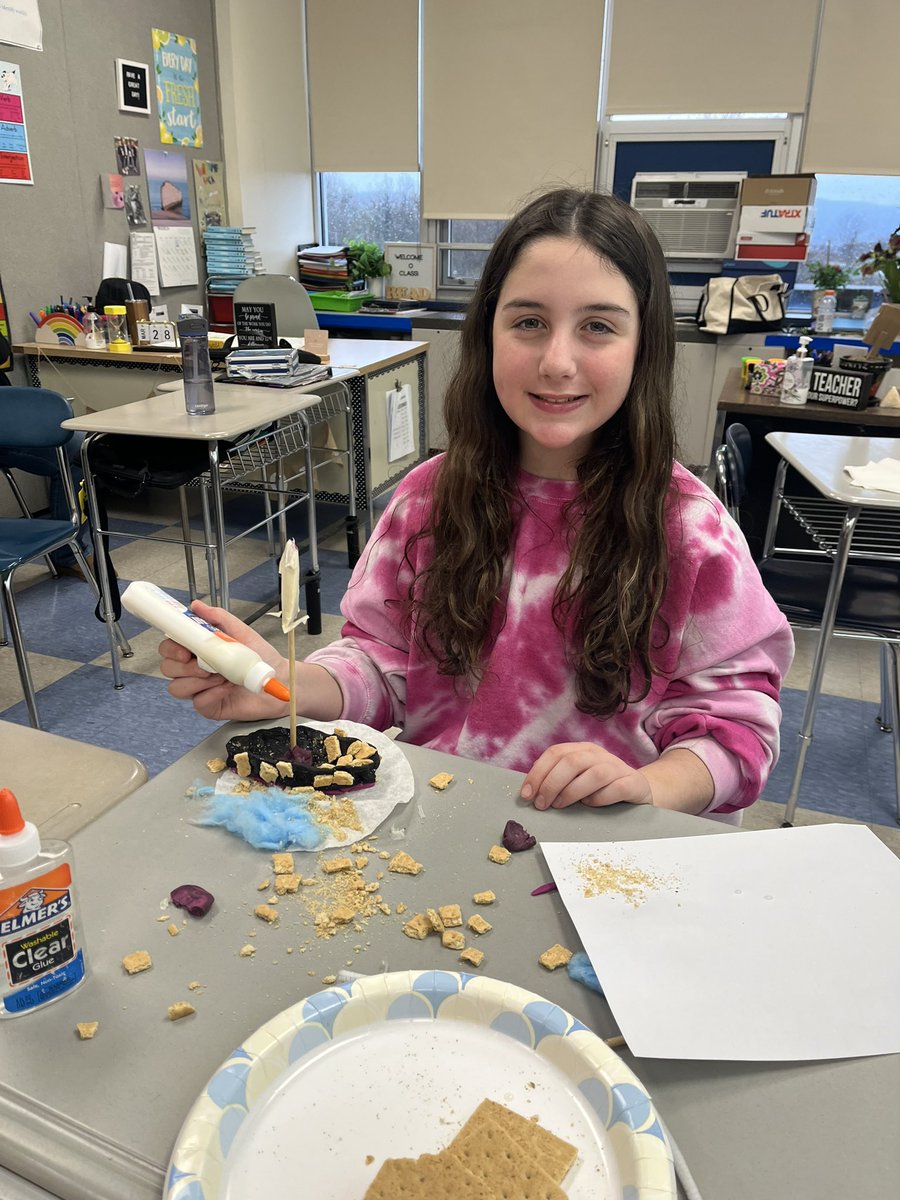 Great day for a STEM activity! We had so much fun creating better boats for the Minoan Civilization! #collaboration <a href="/mahwahschools/">Mahwah Public Schools</a> <a href="/RamapoRidgeMS/">Ramapo Ridge MS</a>