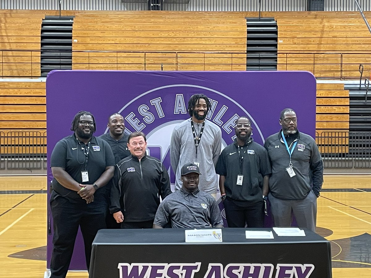 WAHS_Athletics's tweet photo. This morning two more West Ashley athletes signed to continue their academic and athletic careers at the next Level! Terry Grant, to Andrew College, and Mason White to Benedict College. Congrats to both of these young men on their Signing Day! #UniteTheWest #4Fipps https://t.co/mOWKDyEQTV