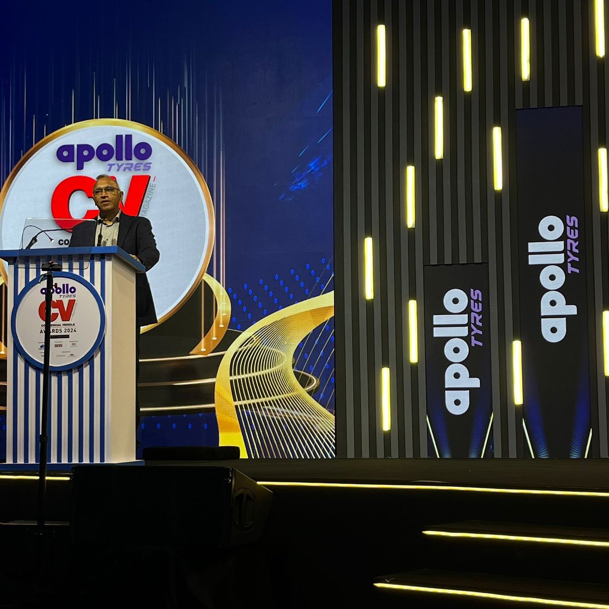 At the Apollo CV Awards 2024, we’re privileged to have @SatishS99907373 , President (Asia Pacific, Middle East & Africa) of Apollo Tyres, share his insights with us His presence adds tremendous value to the event #ApolloTyres #GoTheDistance #ApolloCVAwards