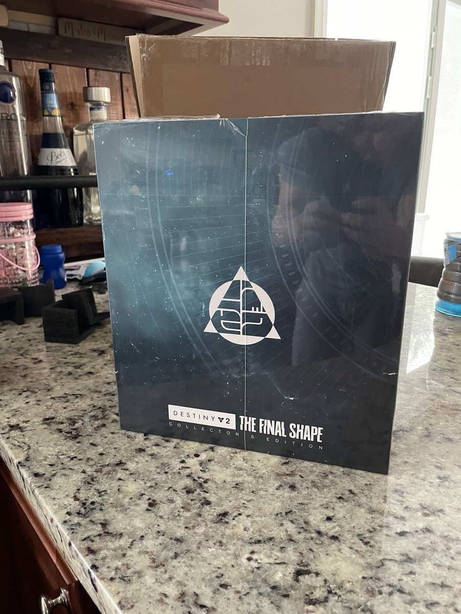 will1228's tweet photo. It has arrived 
#destiny2 #thefinalshape
@Bungie thank you for the friends that have turned into family https://t.co/BmyHiJwspC