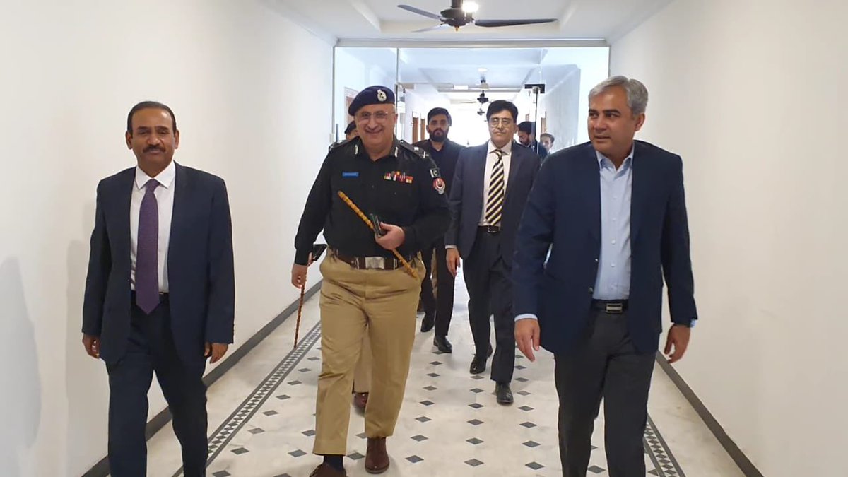 Wrapped up a visit to CTD Peshawar HQ. Inspired by the reforms and the unwavering efforts of IG KPK in the past year. Yet, there's more ground to cover. We're committed to providing all necessary support to fortify this department, the cornerstone of anti-terrorism endeavors in…