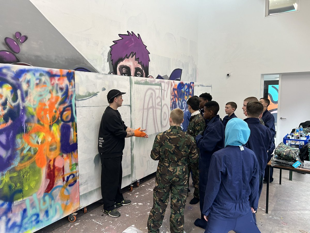 Superb afternoon with the ‘Your Choice’ boys over at @SWG3glasgow 🎨 The staff couldn’t have been any better with the boys! 😊 Great for them to get a creative outlet and see the value and talent in graffiti art 👏🏼 We followed up by discussing the consequences of vandalism ❗️