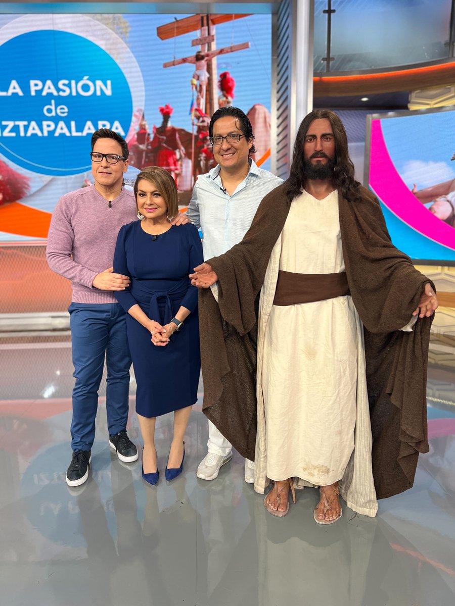 despiertamerica's tweet photo. Hoy nos visitó #WaltWizard, el creador de la figura hiperrealista de #JesúsdeNazareth. 🙏🏻✨ ¡Es realmente impresionante! 😱 https://t.co/mfLQcPInoq
