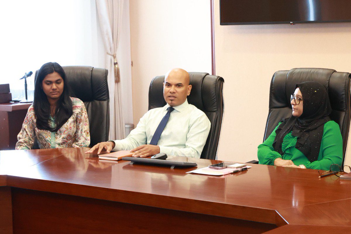 #FOSIM concluded Pre-Posting Orientation Sessions for the 5th batch of diplomats. Today's sessions on Maldives' stand on important issues, Social Media for Diplomats and Bilateral Relations, were conducted by Amb. Shiaan, Amb. Shabeena and Joint Secretary Shiuneen, respectively.