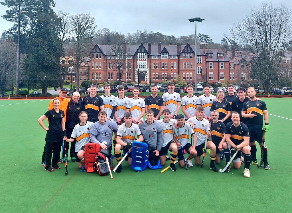 Our U6th signed off their school hockey career with a great game against the staff today. Thank you, and best of luck for the future. @CaterhamSport @oldcaterhamians