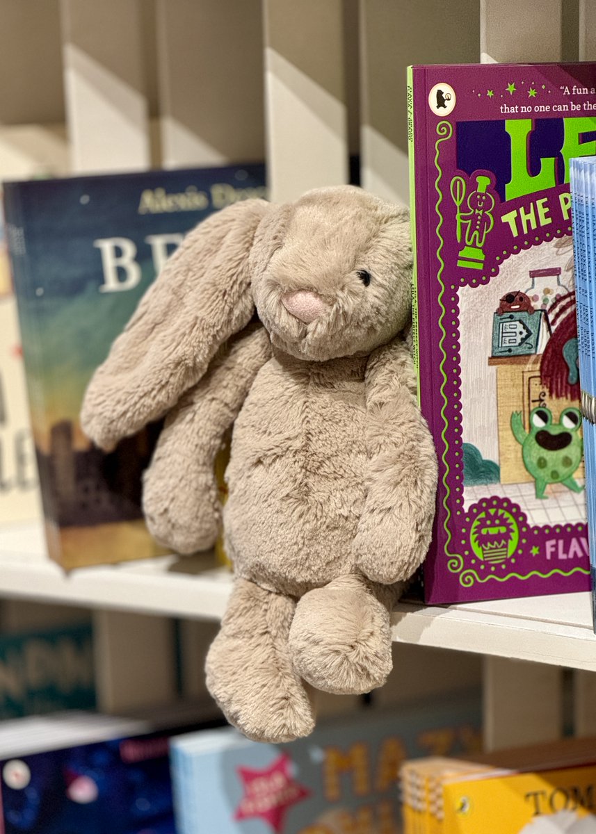 Happy Easter to all of our little readers, we hope you have had an EGG-cellent day, this little bunny has eaten one too many Easter Eggs and is now recovering amongst the picture books in @WaterstonesPicc 🍫