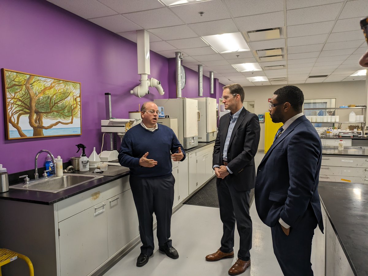 AxelPlasticsInc's tweet image. Earlier this week we were honored to host Congressman Jim Himes for a visit at our factory. He was able to get to know our team and meet with three generations of Axels. Special thanks to Daniel Neumann of #ACMA for helping to coordinate and join us for the visit.