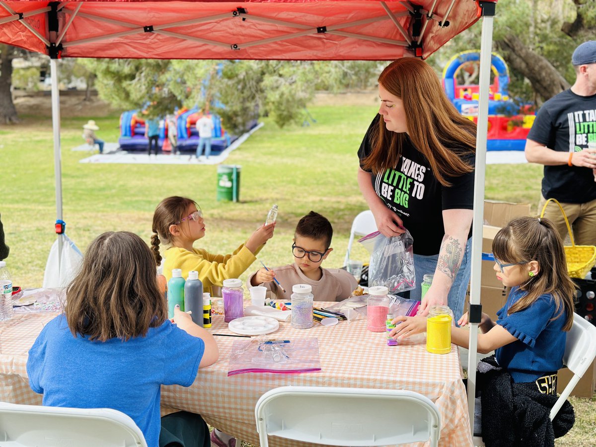 dchavar's tweet image. This past weekend we had the privilege of joining Big Brothers Big Sisters of El Paso ⁦⁦⁦for an Easter Egg Hunt picnic🐰🐣 Our ⁦EP @T-Mobile teams were able to join in on the fun and had an amazing time!! Thank you ⁦@bbbsep⁩ !! #TMobile #BigBrothersBigSisters