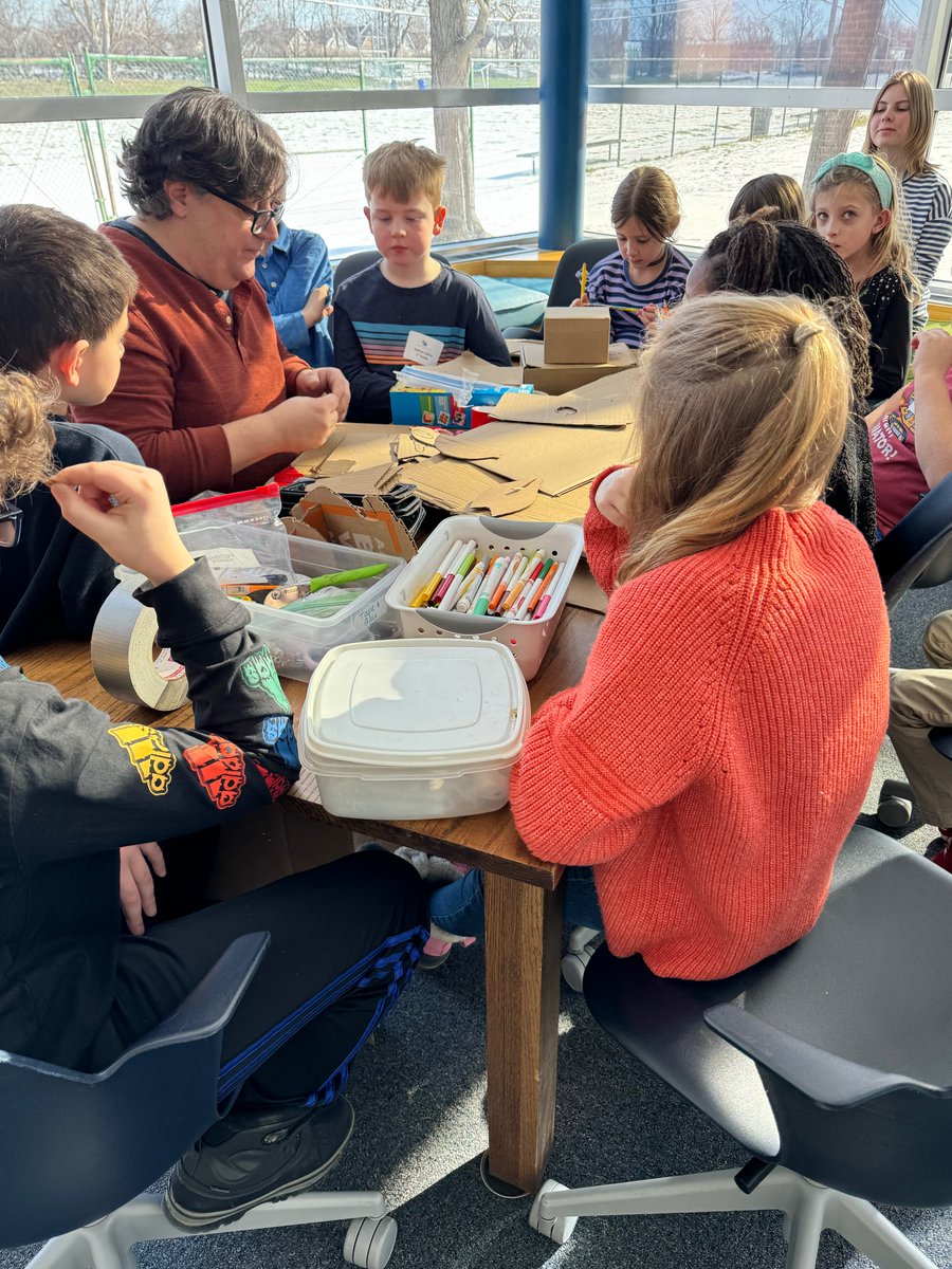 ElmwoodFranklin's tweet image. Cardboard is an incredibly fun, imaginative, and inventive material for almost everything! Students in our spring camp have been working with Mr. Marcus Stanfill to create race cars, a race track, birds, bunnies, and even a puppet show all out of cardboard. #thinkingbeyond