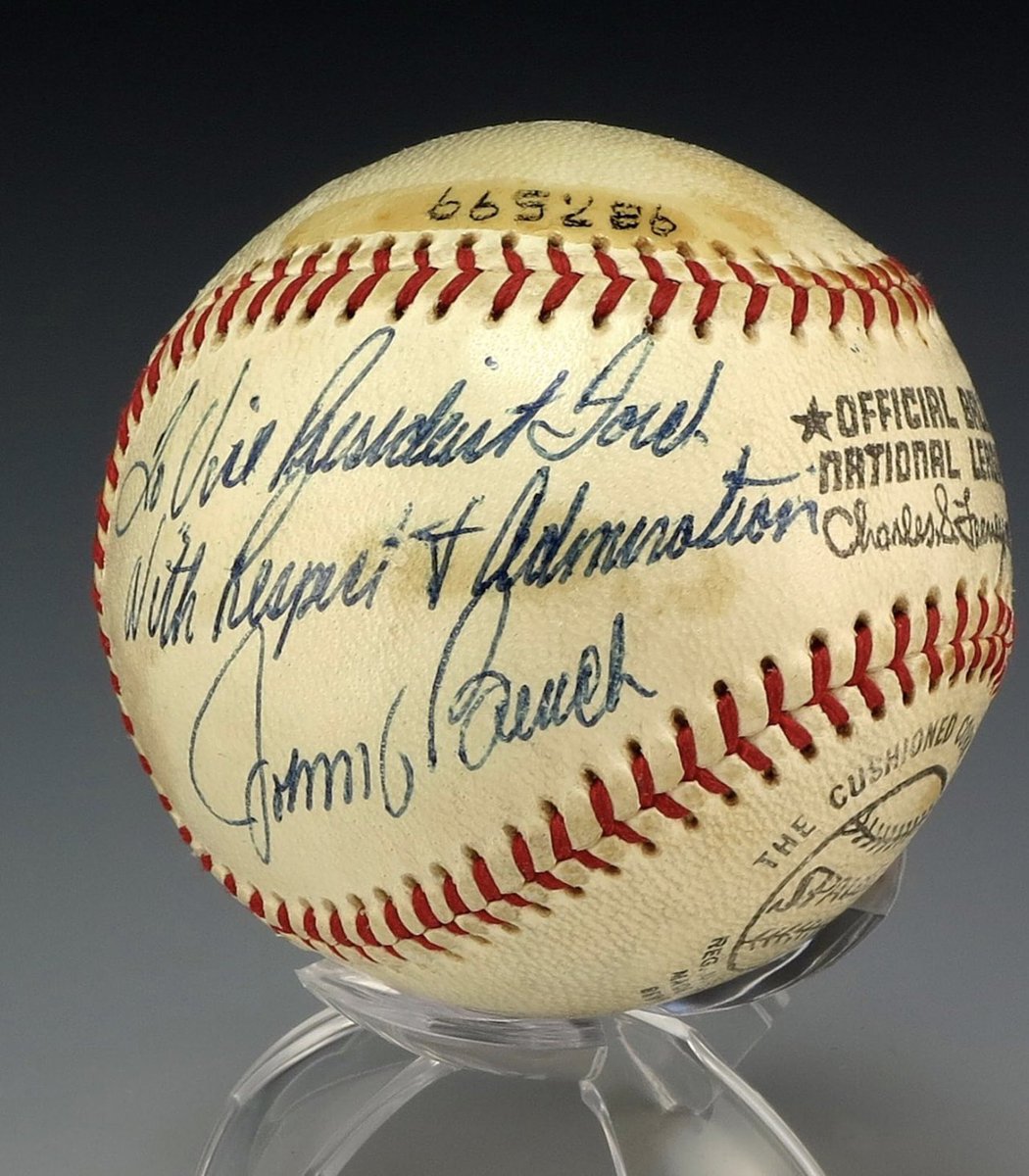 Baseball given to Vice President Gerald Ford 🇺🇸 by Johnny Bench, Opening Day 1974. Ford would become President later that season #POTUS ⚾️ @JohnnyBench_5 #OpeningDay
