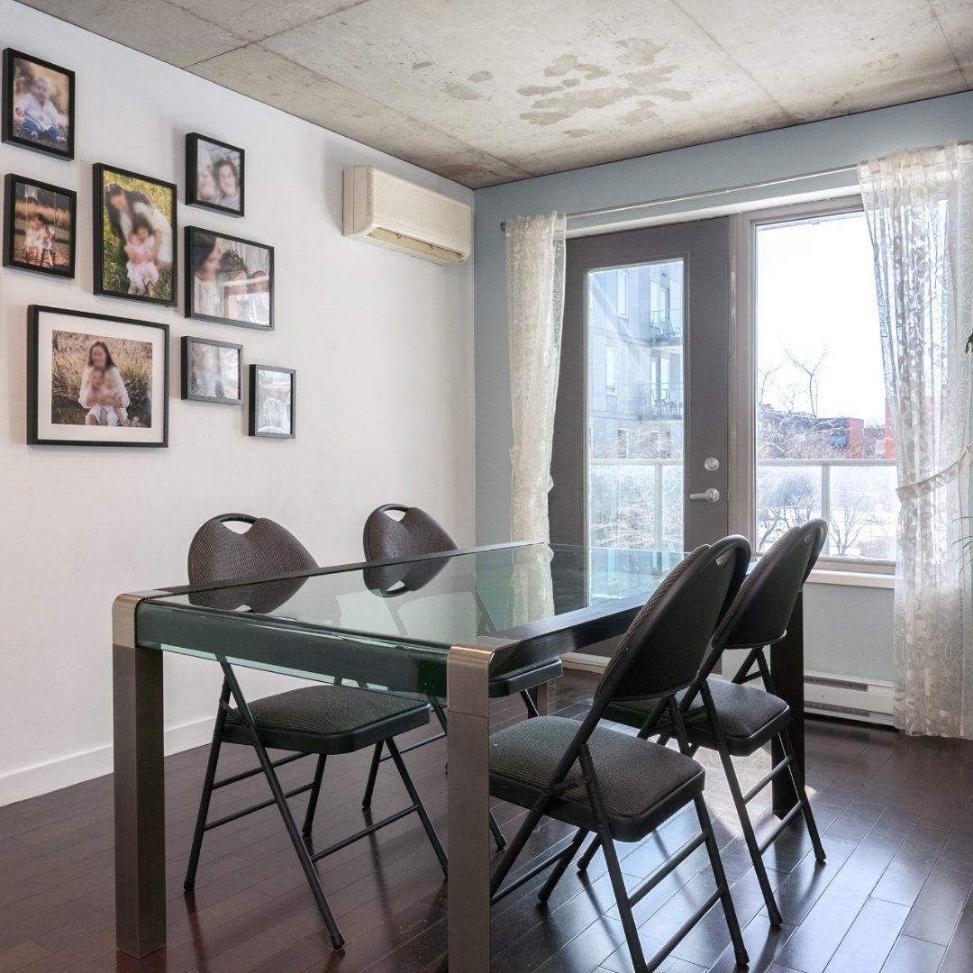 WestmountHomes's tweet photo. 4100 AV. BENNY #B211 | CDN/NDG | $429,900 | #23458588

🛏️ 1 | 🛁 1 | 📐 822

https://t.co/iSaPRLcwCe
https://t.co/mr1hdV6AxO

Bénéficiant d’une exposition ouest et inondée de lumière naturelle, cette unité offre une vue paisible sur la cour commune depuis son balcon. https://t.co/XxNzNdbhSY