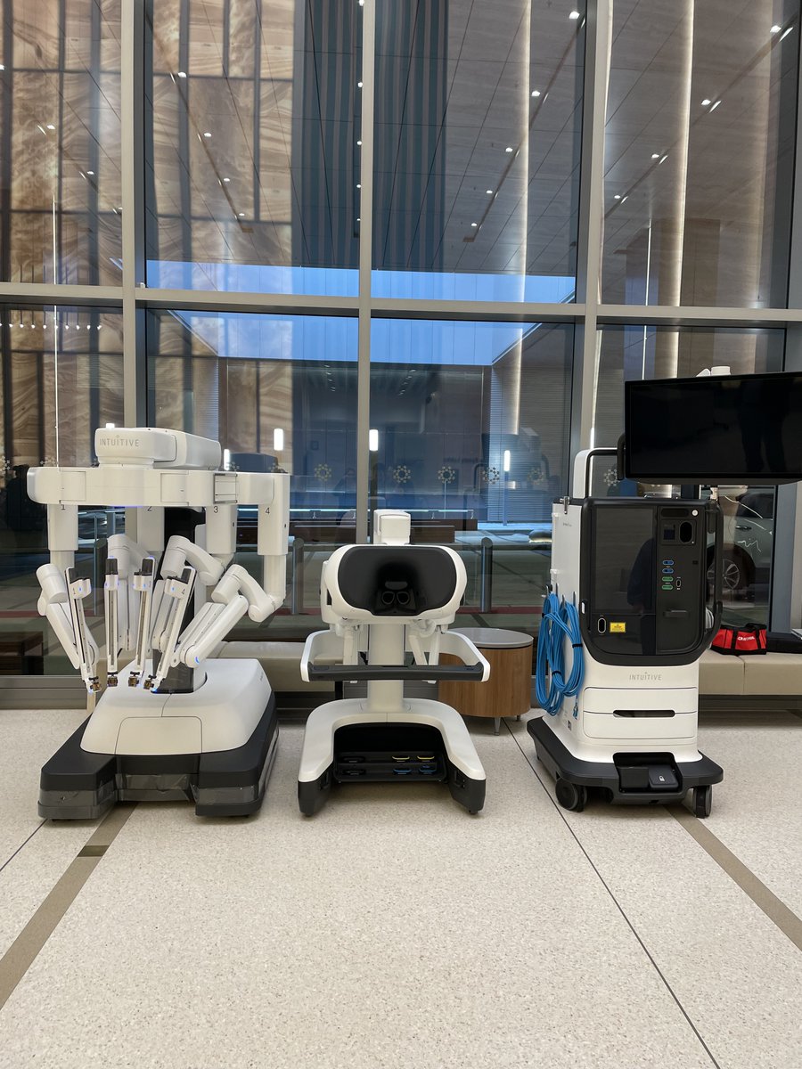 Hackensack University Medical Center is thrilled to be among the first hospitals in the WORLD to acquire & use the Da Vinci 5 Multiport Robotic Surgical System - the most advanced surgical tech available. It arrived at our surgical tower today! @IntuitiveSurg @HMHNewJersey