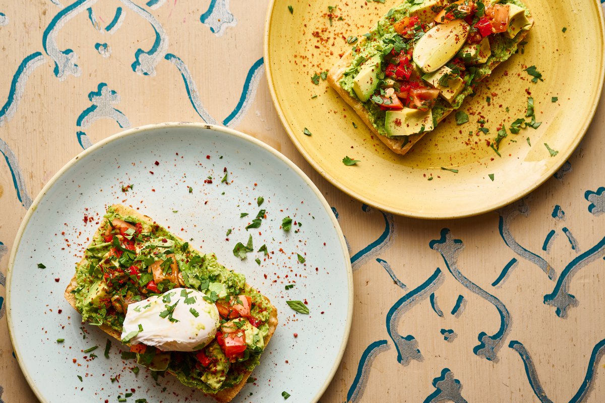 Bank Holiday + Brunch = the perfect combo! 🍳

Swing by this bank holiday and get your hands on some real treats to kick off your day. With a full vegan and Gluten Free menu to boot, there is something for everyone! What's your brunch of choice? Smashed avo or the Lounge Brekkie?