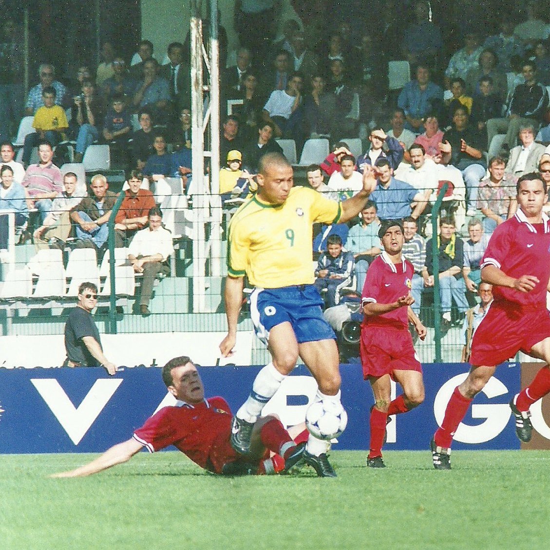 I tried too🥵😂😂😂🇧🇷⚽️🙌🏻 #ronaldo #andorra #therealronaldo