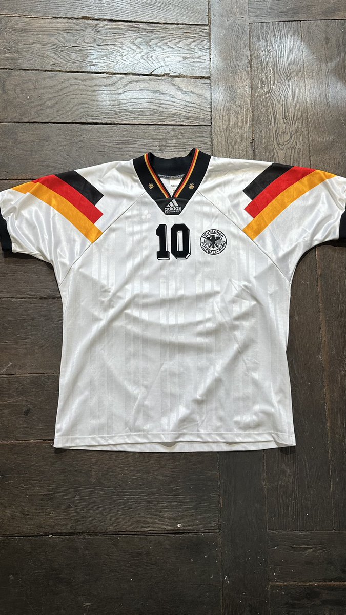 HDV Store x Soccer Archive 

01-06 avril.