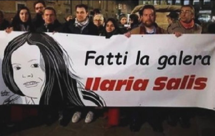 ❗Giusta decisione in tribunale❗ Questa tipa ha violato la legge in Ungheria perciò si merita di scontare la pena in quel Paese! Si chiama RISPETTO DELLE REGOLE❕ ❗L'ITALIA IMPARI INVECE DI INDIGNARSI ❗