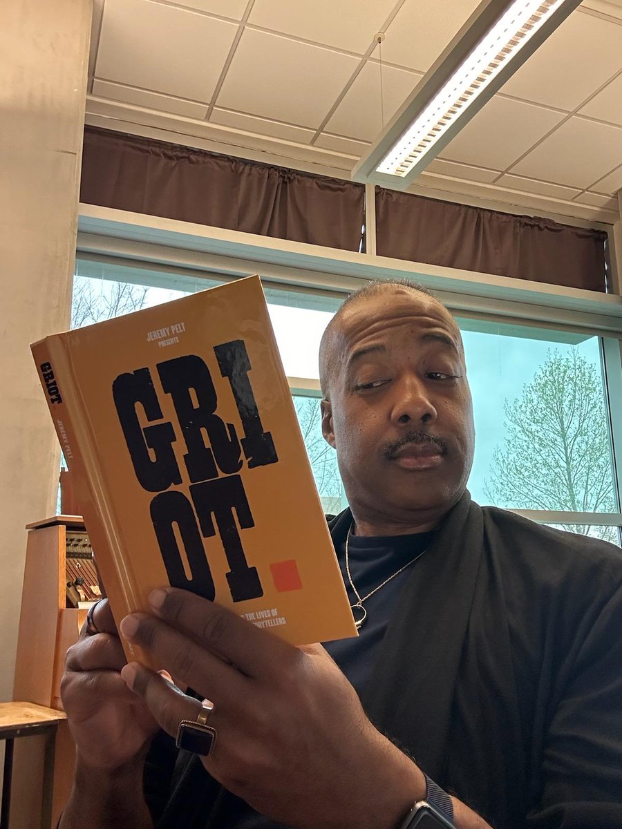 #Griot Eric Reed checkin' out some of the interviews in Griot, Vol.4 (not including his own😅). Have you read his insightful interview?? Have you purchased Griot, Vol.4?? peltjazz-publishing.myshopify.com