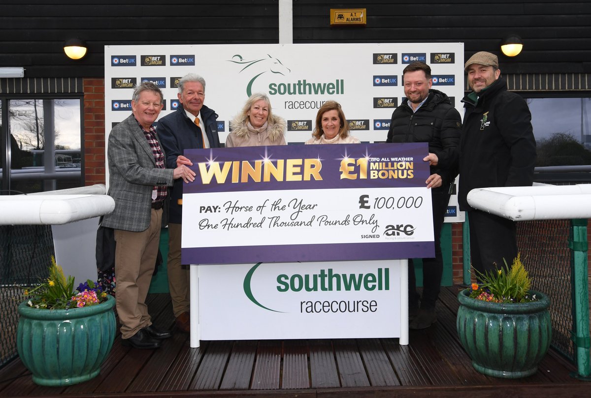 Congratulations to Artisan Dancer, owners The Makyowners and all of the team at @Johnston_Racing! A fantastically consistent performer over the course of the winter, he wins the £100,000 Horse of the Year Prize in the ARC £1m All-Weather Bonus Scheme 🍾