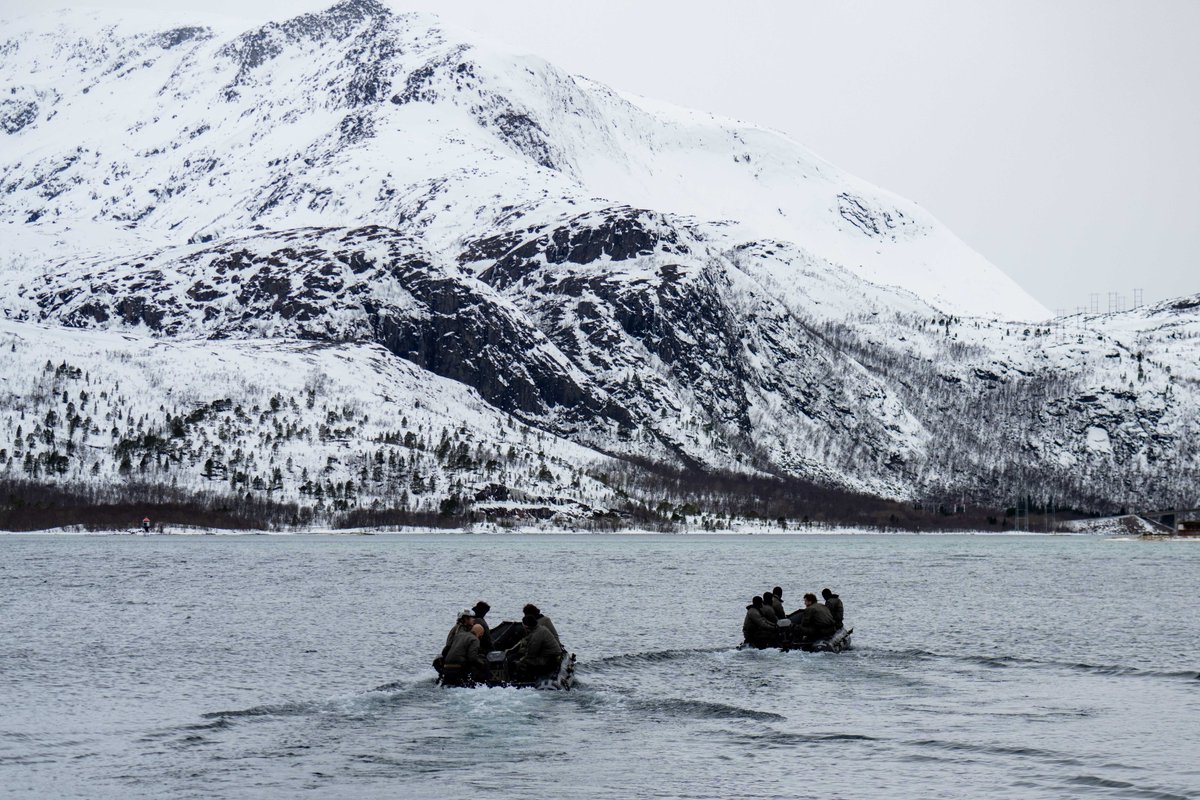 USNavy's tweet image. Navy SEALs and SWCC trained with Norwegian Naval Special Operations Commandos during Nordic Response on Maritime Operations in extreme austere weather environments. Link: dvidshub.net/image/8309307/…

#SpecialOperations #SpecOps #SEALs #NavalSpecialWarfare #NATO #MaritimeDefense