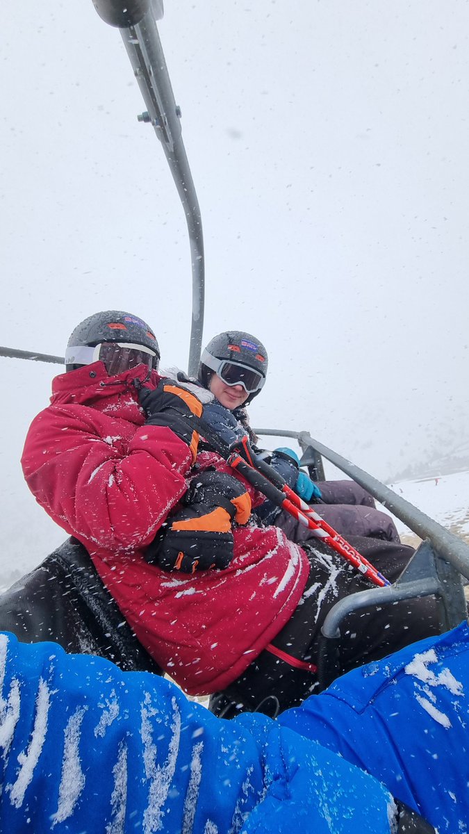 rojo492_'s tweet photo. ⛷️🤍 https://t.co/8SFXQBzfE7