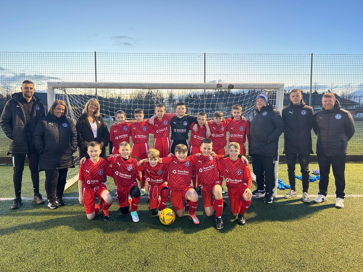 Town Break Dementia Support is now sponsoring Milton FC 2012's new kit, thanks to Joe Rushforth's suggestion. Football means a lot to us and highlighting its link to dementia raises awareness. Grateful for Milton's support over the years. Together, we're making a difference! 💪
