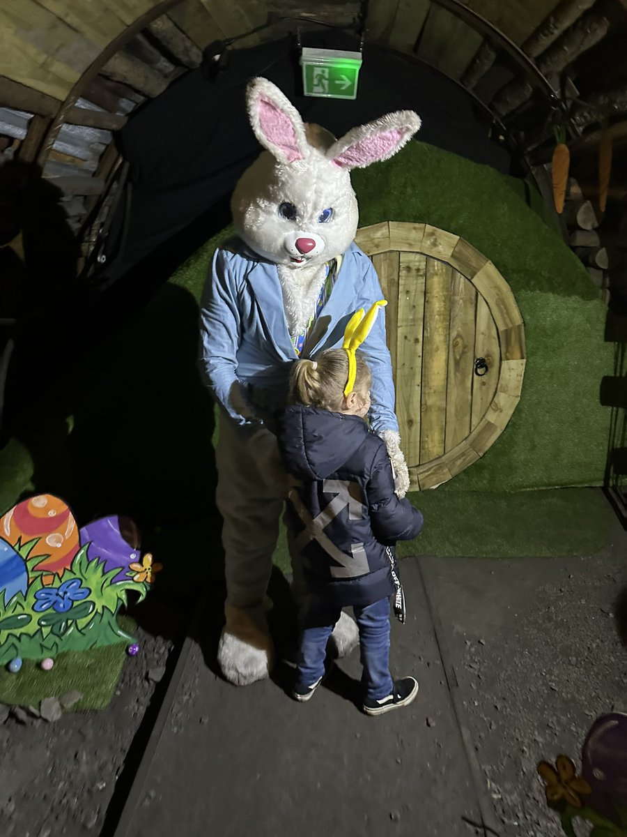 AlexDaviesJones's tweet photo. What better way to hit 10k steps for Day 3 of @WeWalkForAutism than going in search of the Easter Bunny down the mine at @RhonddaHeritage ๐ฐ๐ฅ๐ฃ๐ซ #HoppyEaster #WeWalkForAutism ๐ https://t.co/2SCluNVzQa