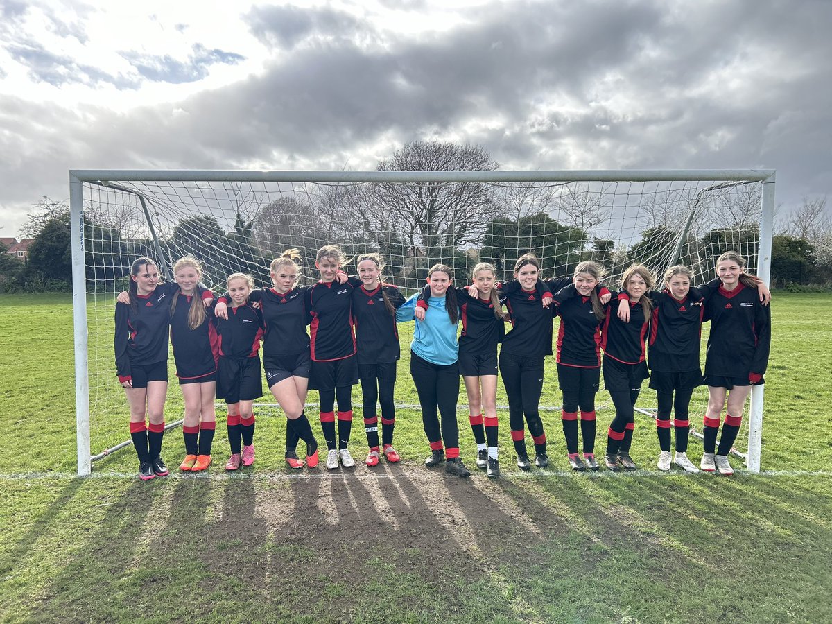 Well done to our Year 8 girls Football team, ending the term with a 4-2 win 💪🏼⚽️