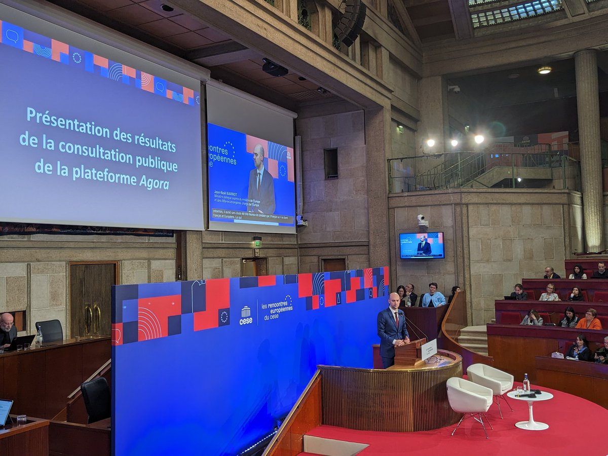 Clôture des rencontres européennes @lecese et auditions des parlementaires européens sortants sur le bilan de la mandature 2019-2024 au #Parlement européen. @jnbarrot et @priscathevenot pour échanger les propositions des citoyens pour l'avenir de l'#Europe. Merci @lecese ! 👏🇪🇺