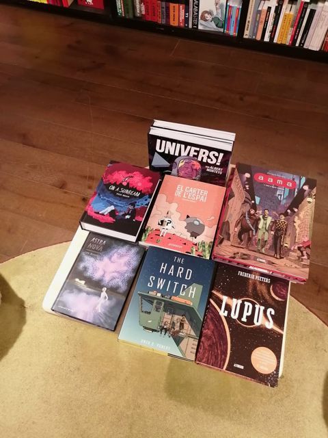 So good to see Avery Hill titles on the featured table at Llibreria Finestres in Barcelona! Thanks to @ODPomery for the photos!