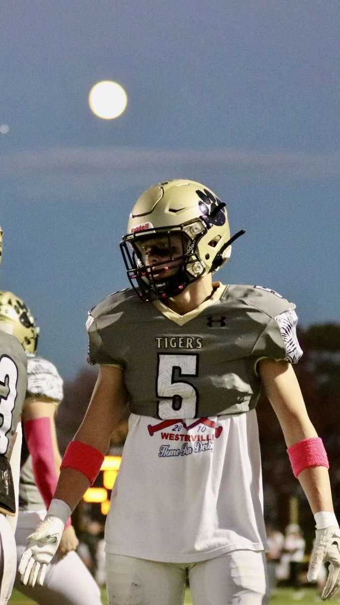Erik Becker (@erikbecker42) on Twitter photo Proud to announce Mo Selmani, Ken Carter, Paul Calandrelli, & Owen Donahey as our Captains.
These young men exemplify what it means to be a Tiger.
#TheCaptainClass #cthsfb
<a href="/HandTigers/">@Handtigers</a> <a href="/HandTigersFB/">Daniel Hand Football</a> Proud to announce Mo Selmani, Ken Carter, Paul Calandrelli, & Owen Donahey as our Captains.
These young men exemplify what it means to be a Tiger.
#TheCaptainClass #cthsfb
<a href="/HandTigers/">@Handtigers</a> <a href="/HandTigersFB/">Daniel Hand Football</a>