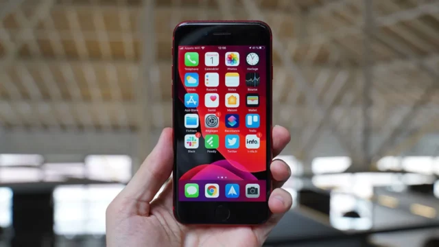 iPhone SE 4’ün ekran boyutu sızdı! iPhone 14’ü aratmayacak 🔗 sihirlielma.com/2024/03/28/iph…
